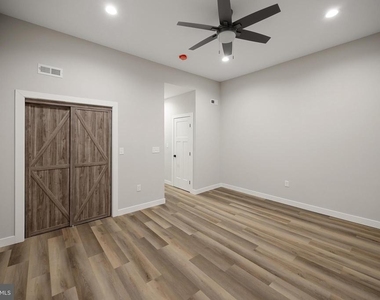 2037 Mcculloh Street - Photo Thumbnail 5