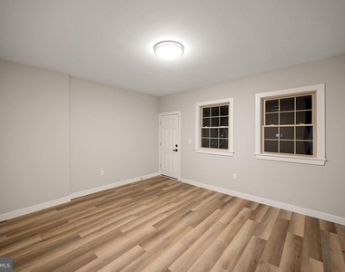 2037 Mcculloh Street - Photo Thumbnail 6