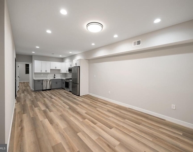 2037 Mcculloh Street - Photo Thumbnail 3