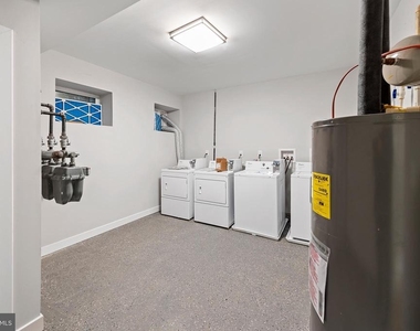 2037 Mcculloh Street - Photo Thumbnail 12