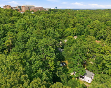 407 Coolidge Street - Photo Thumbnail 3