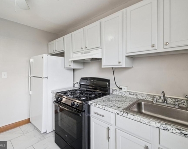 5961 Benton Heights Avenue - Photo Thumbnail 2