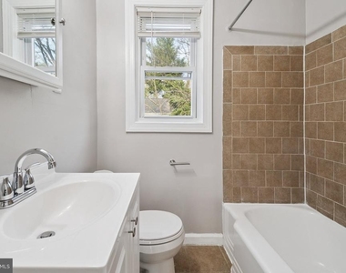 5961 Benton Heights Avenue - Photo Thumbnail 14