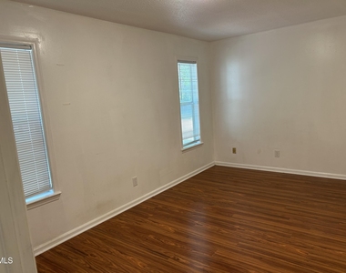 342 Ashley Forest Road - Photo Thumbnail 3