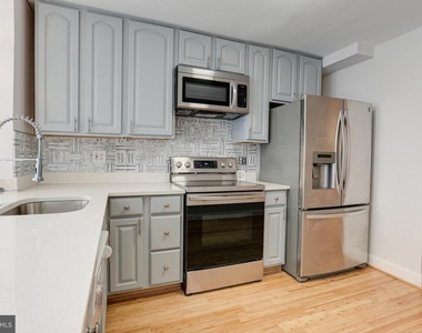 802 Mangold Street - Photo Thumbnail 5