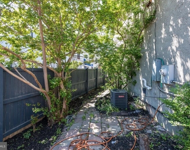 802 Mangold Street - Photo Thumbnail 2