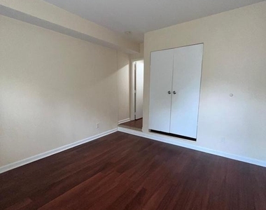 1423 W Fayette Street - Photo Thumbnail 10