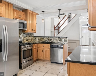 214 N Madeira Street - Photo Thumbnail 11