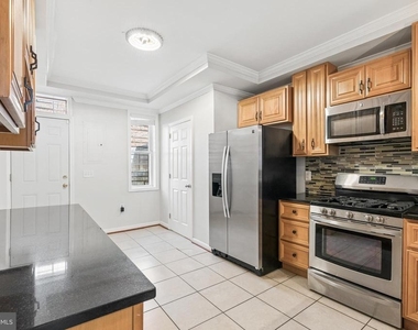 214 N Madeira Street - Photo Thumbnail 12