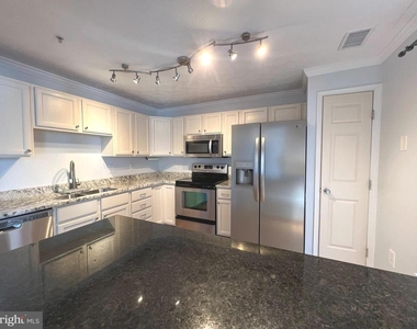 689 Winding Stream Way - Photo Thumbnail 7