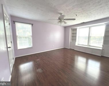 689 Winding Stream Way - Photo Thumbnail 9