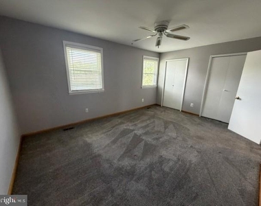 1709 Riverdale Drive - Photo Thumbnail 8