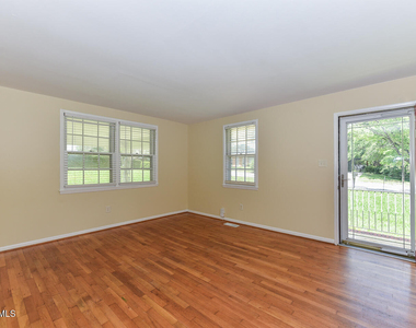 852 Hadley Road - Photo Thumbnail 4