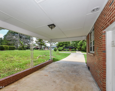 852 Hadley Road - Photo Thumbnail 3