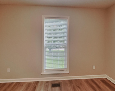 305 Aqua Marine Lane - Photo Thumbnail 9
