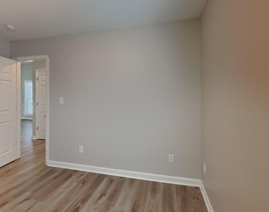 305 Aqua Marine Lane - Photo Thumbnail 11
