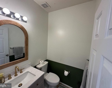 1145 Carbondale Way - Photo Thumbnail 12