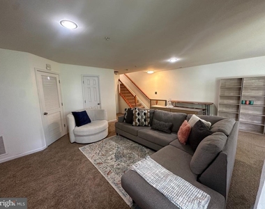 1145 Carbondale Way - Photo Thumbnail 17