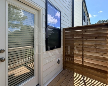 3611 Elm Grove Lane - Photo Thumbnail 18