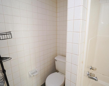 202 E Grove Street - Photo Thumbnail 24