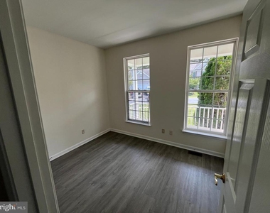 32 Wanoma Circle - Photo Thumbnail 6