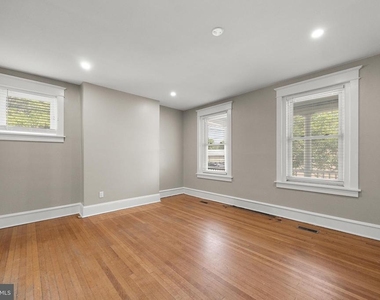 1618 W 14th - Photo Thumbnail 4