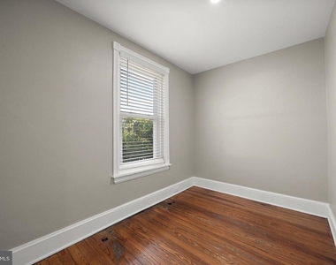 1618 W 14th - Photo Thumbnail 12