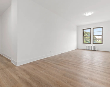 1100 Grand Concourse - Photo Thumbnail 1