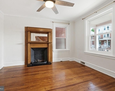 406 W 20th Street - Photo Thumbnail 5
