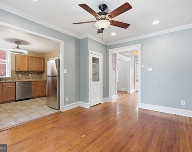 406 W 20th Street - Photo Thumbnail 7