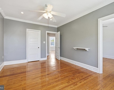 406 W 20th Street - Photo Thumbnail 17