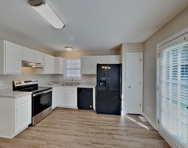 2112 Mckinnon Drive - Photo Thumbnail 4