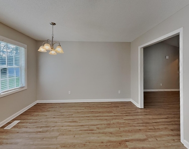 2112 Mckinnon Drive - Photo Thumbnail 3
