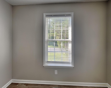 153 Cambridge Elm Drive - Photo Thumbnail 14