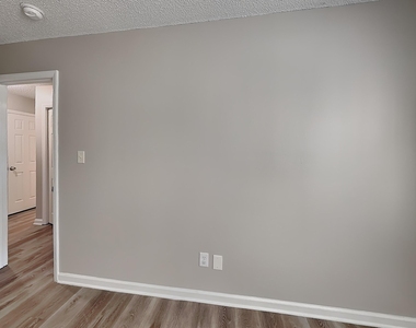 153 Cambridge Elm Drive - Photo Thumbnail 15