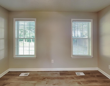 153 Cambridge Elm Drive - Photo Thumbnail 8