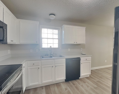 153 Cambridge Elm Drive - Photo Thumbnail 6