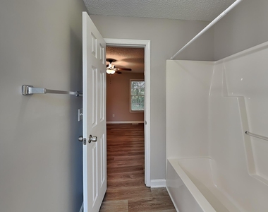 153 Cambridge Elm Drive - Photo Thumbnail 11