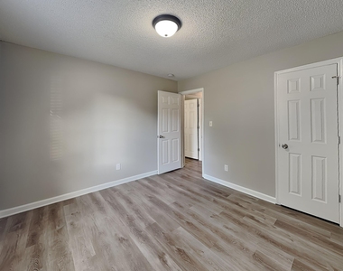 153 Cambridge Elm Drive - Photo Thumbnail 12