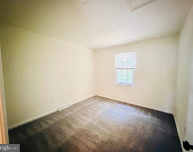 168 Stoney Drive - Photo Thumbnail 15