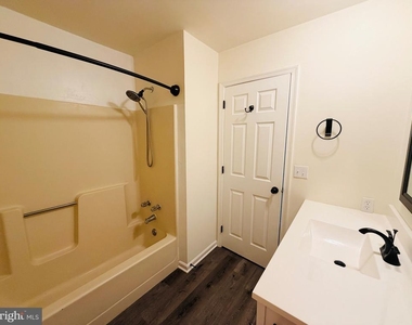 168 Stoney Drive - Photo Thumbnail 19