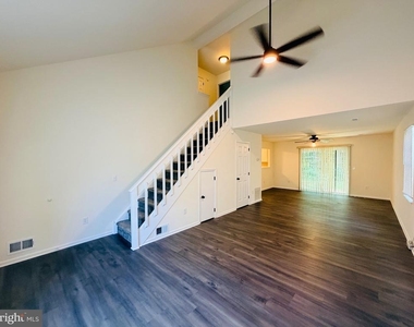 168 Stoney Drive - Photo Thumbnail 3