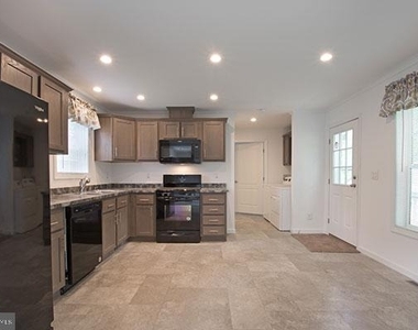 16 Loxley Lane - Photo Thumbnail 6