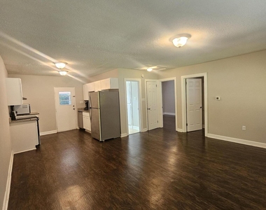 3623 Bowling Drive - Photo Thumbnail 3