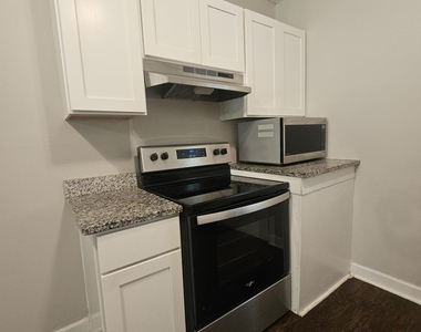 3623 Bowling Drive - Photo Thumbnail 6