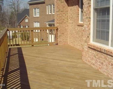 10004 Hidden Vale Drive - Photo Thumbnail 4