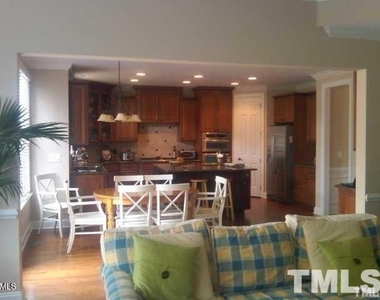 10004 Hidden Vale Drive - Photo Thumbnail 2