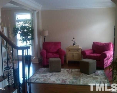 10004 Hidden Vale Drive - Photo Thumbnail 3