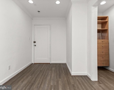 2325 42nd Street Nw - Photo Thumbnail 3