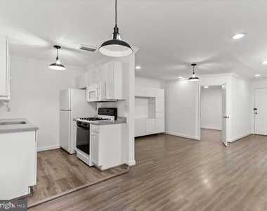 2325 42nd Street Nw - Photo Thumbnail 12